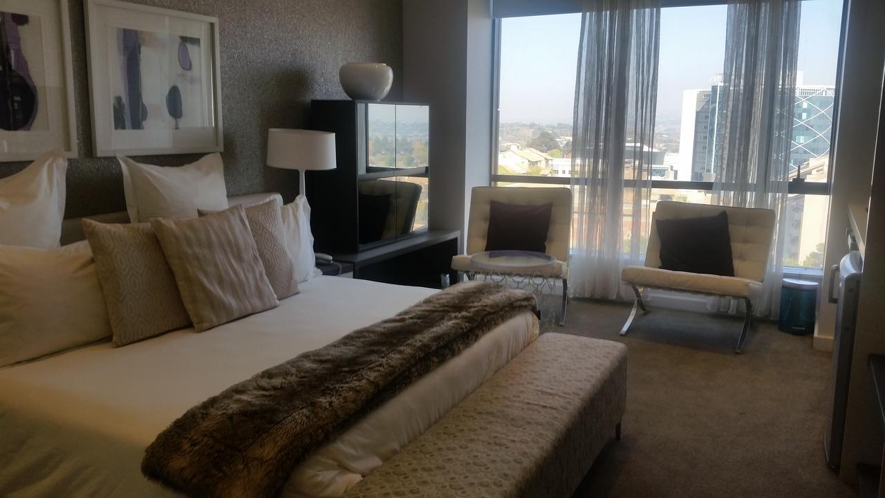 615 Sandton Skye Johannesburg Exteriör bild