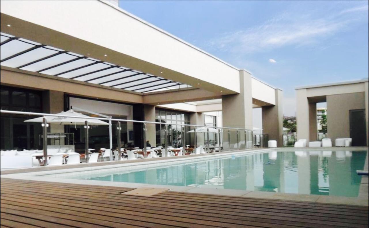 615 Sandton Skye Johannesburg Exteriör bild